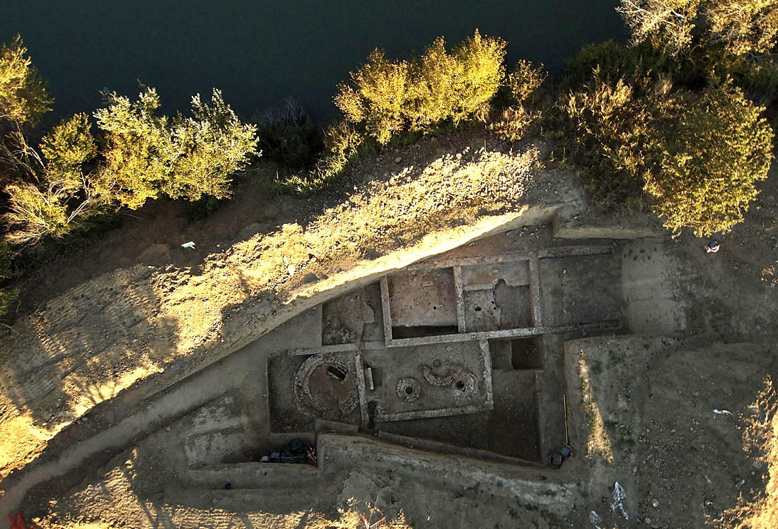 Local Status and Mediterranean Connections in Roman Tuscany: New Excavations along the Via Aurelia Vetus