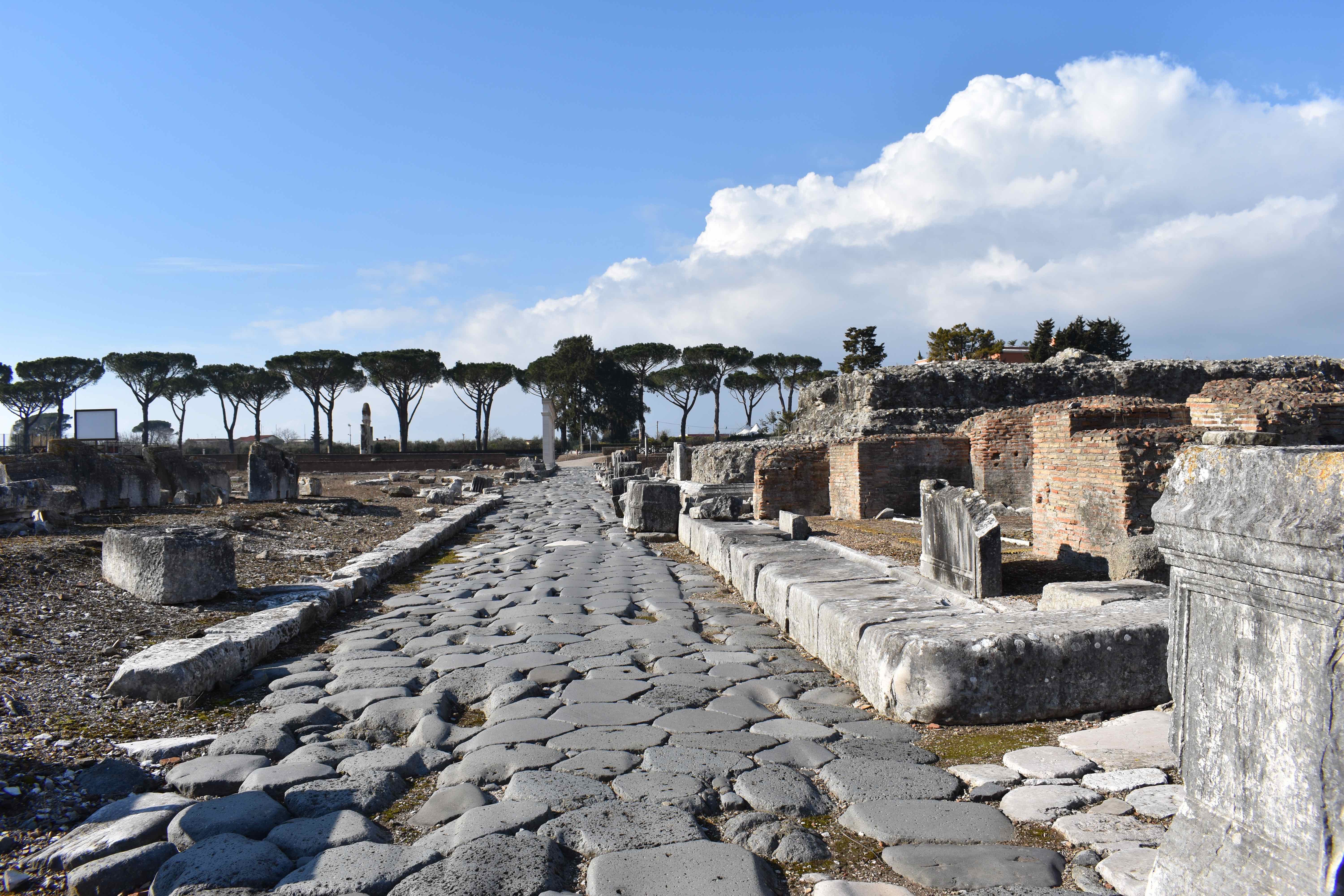 Minturnae between Lazio and Campania