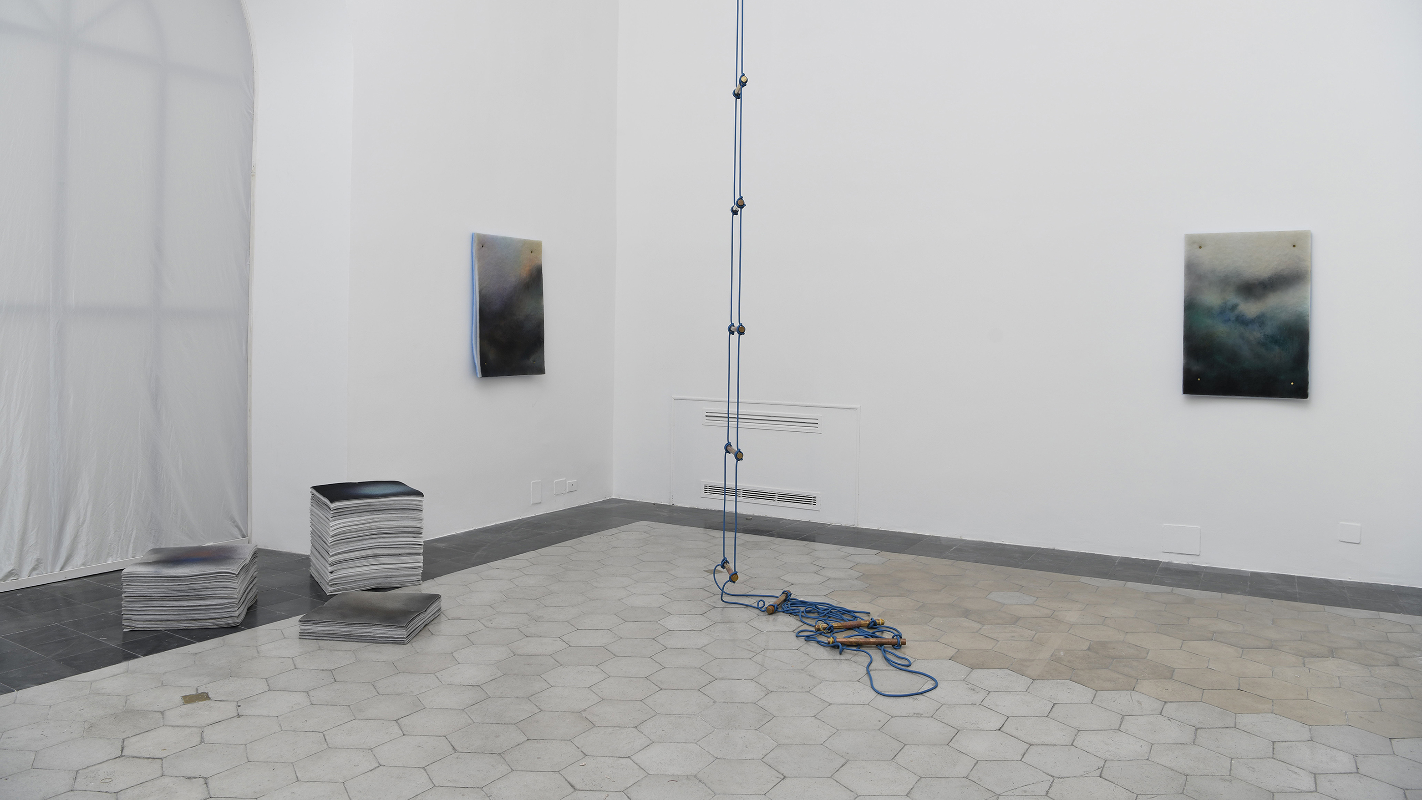 Shoptalk - Corinna Gosmaro Cinque Mostre Installation view of two sculptures by Corinna Gosmaro at AAR