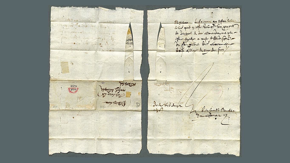 Digital scan of a a French letter from an unidentified author to city consuls dated Dec. 16, 1638, showing two pages with writing and fold marks