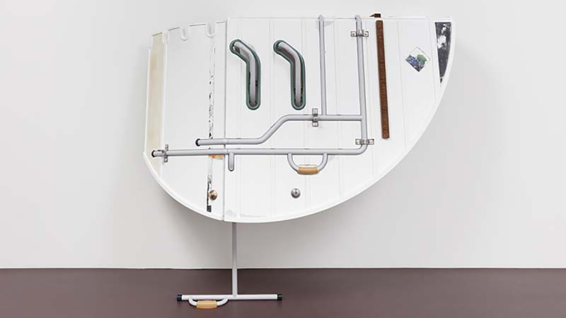 Abstract sculpture titled Bonelight (Cascade) by the artist Magali Reus