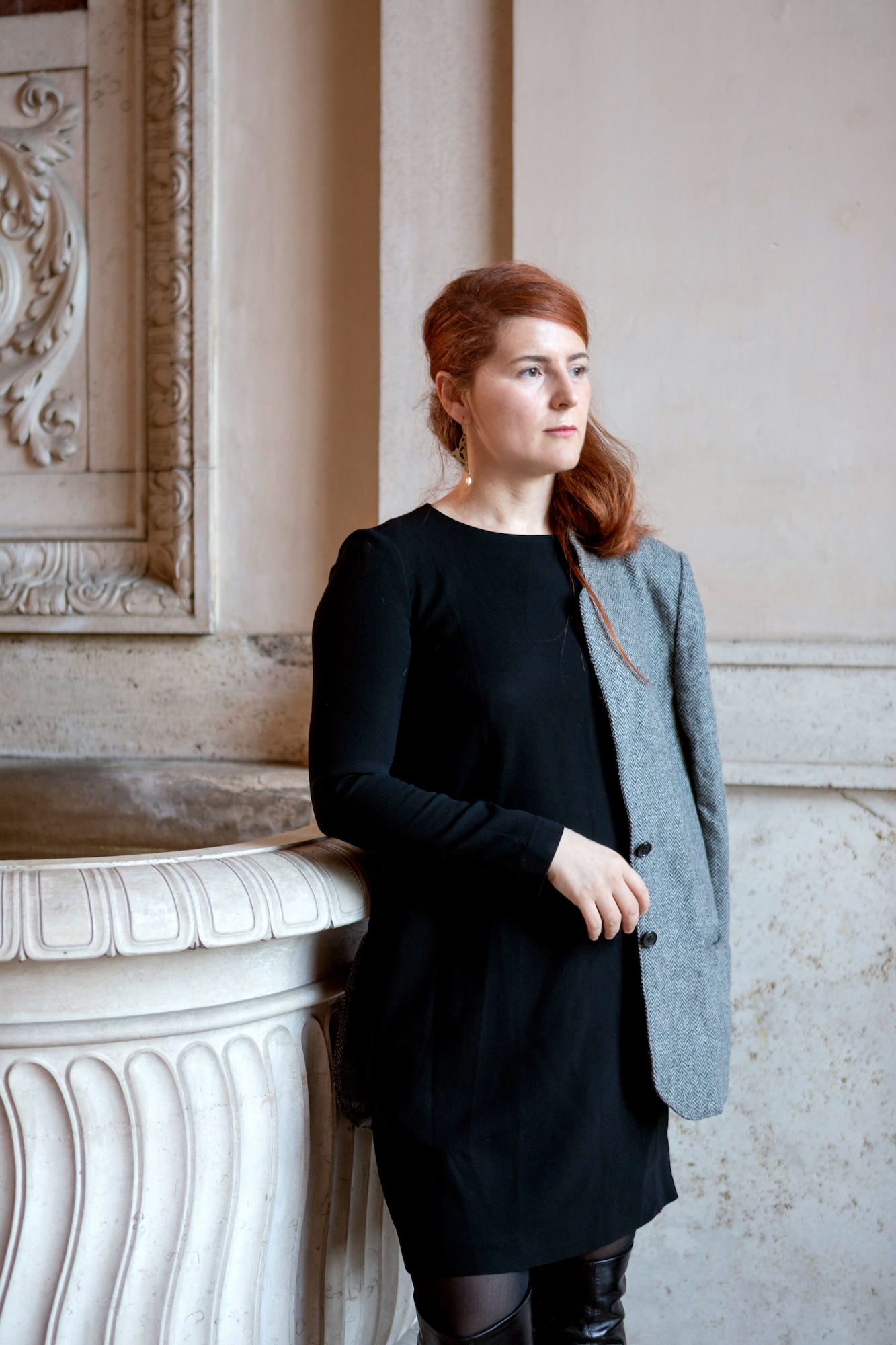 Fatma Bucak in the AAR Atrium (Photograph by Daniele Molajoli)