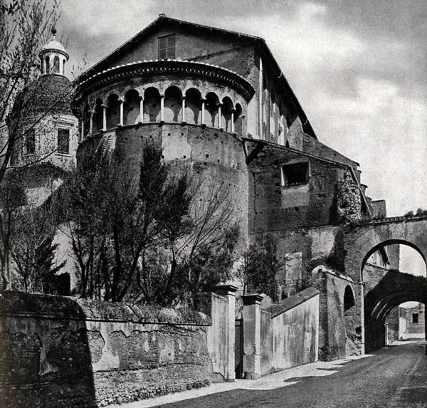 Michelle Berenfeld - At Home in the City: Community, Class, and Christianity in the Later Roman Empire