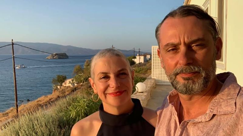 Outdoor selfie of Jackie Saccoccio and Carl D’Alvia