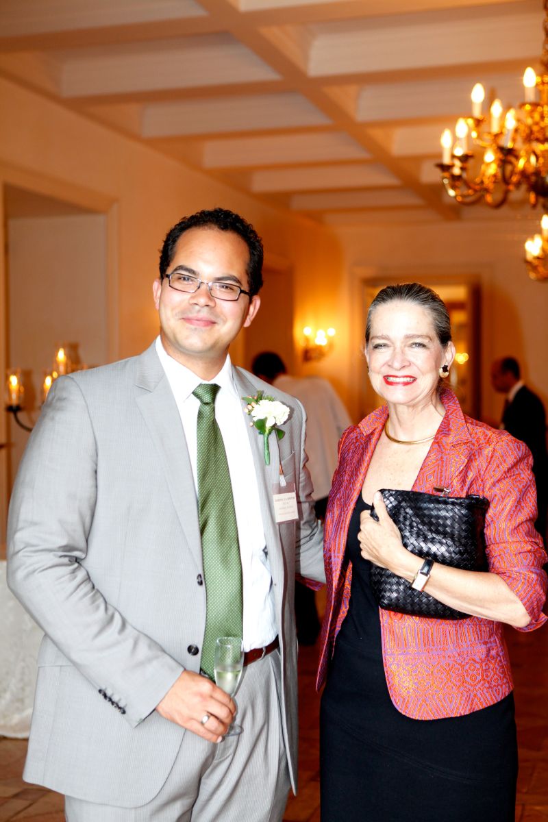 Academy Welcome Reception Introduces Friends to New Fellows