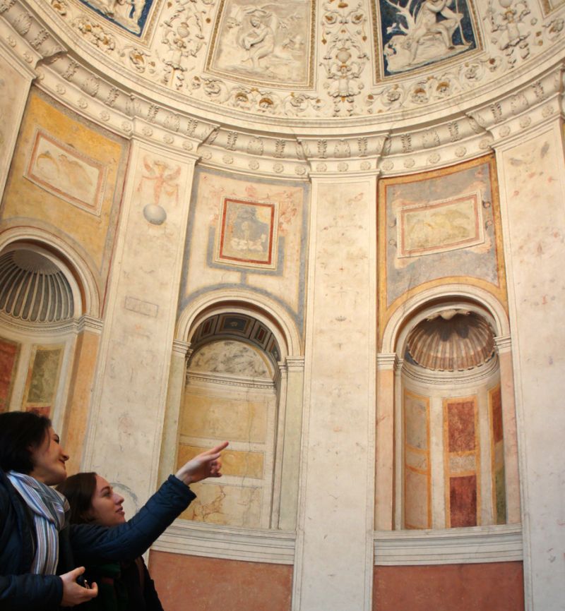 Mari Yoko Hara Discovers Rome Through the Renaissance Painter-Architect Baldassarre Peruzzi